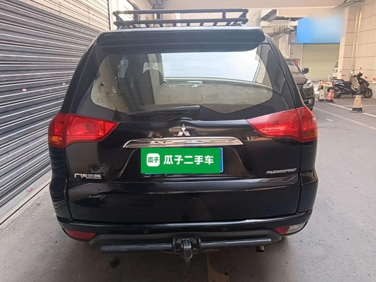 Mitsubishi Pajero Sport 2013 3.0L Automatic 4x4 Executive Edition — миниатюра 5