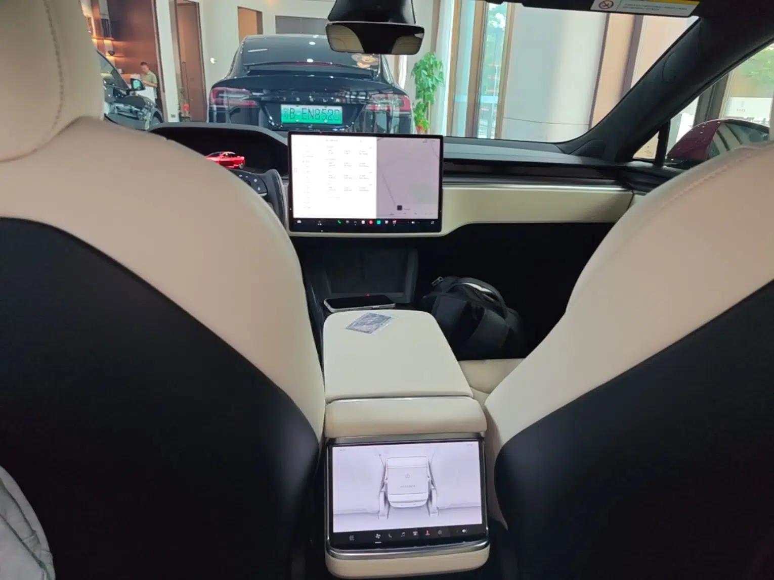 Tesla Model S 2023 Three-Motor All-Wheel-Drive Plaid Version — миниатюра 16
