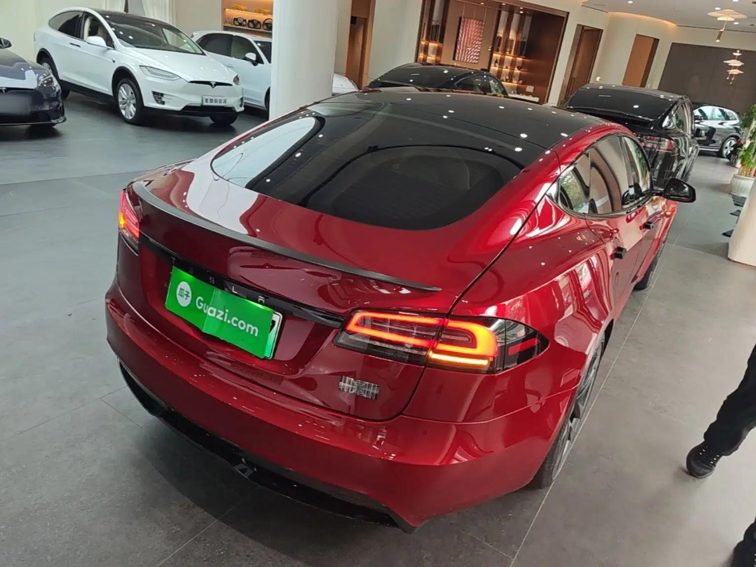 Tesla Model S 2023 Three-Motor All-Wheel-Drive Plaid Version — миниатюра 4