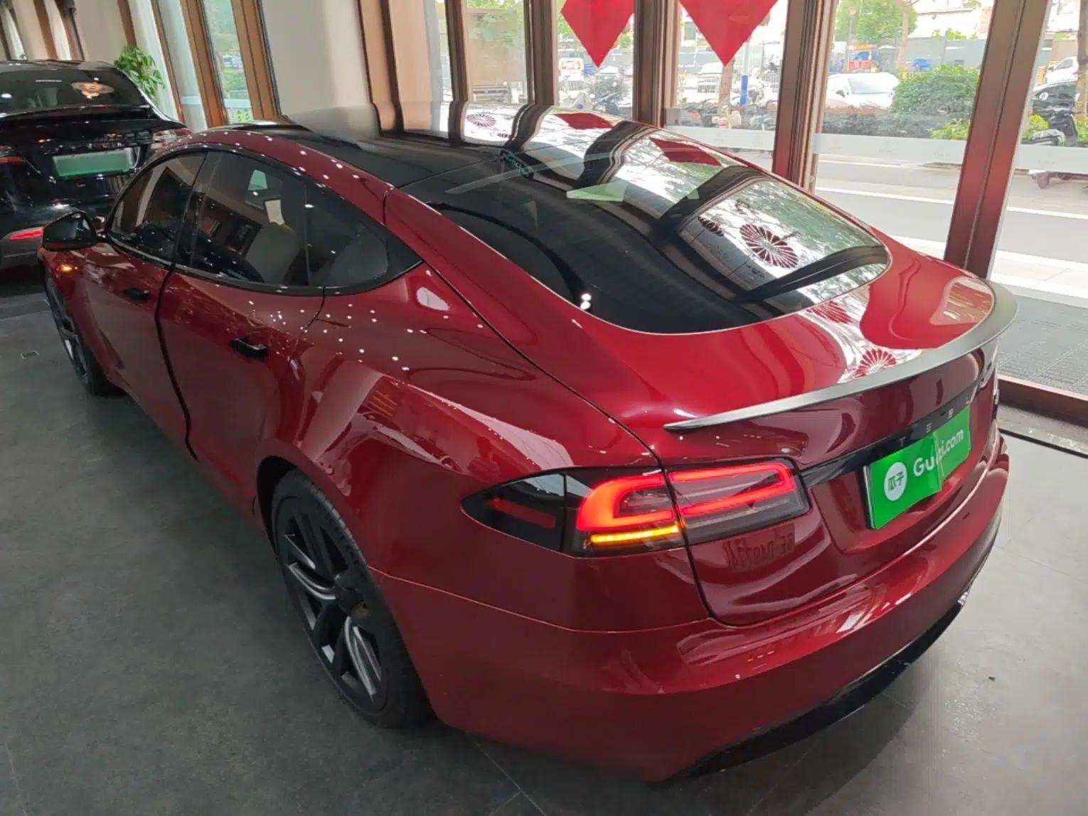 Tesla Model S 2023 Three-Motor All-Wheel-Drive Plaid Version — миниатюра 7