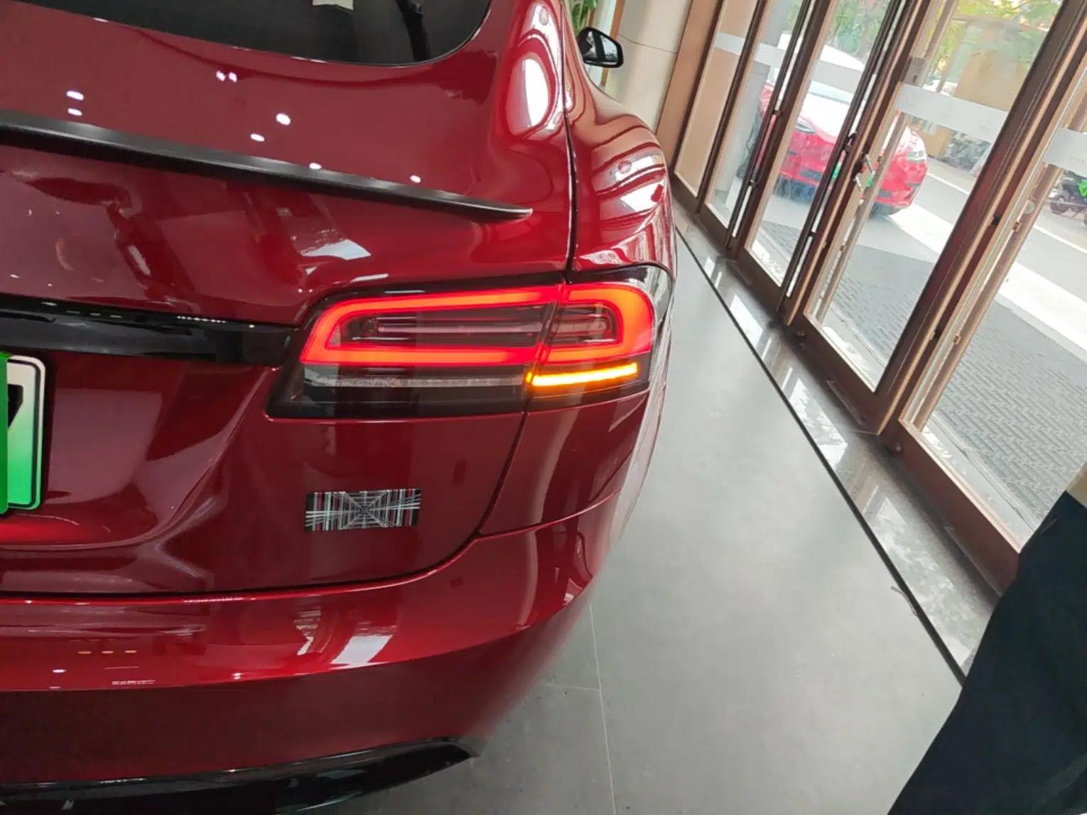 Tesla Model S 2023 Three-Motor All-Wheel-Drive Plaid Version — миниатюра 8