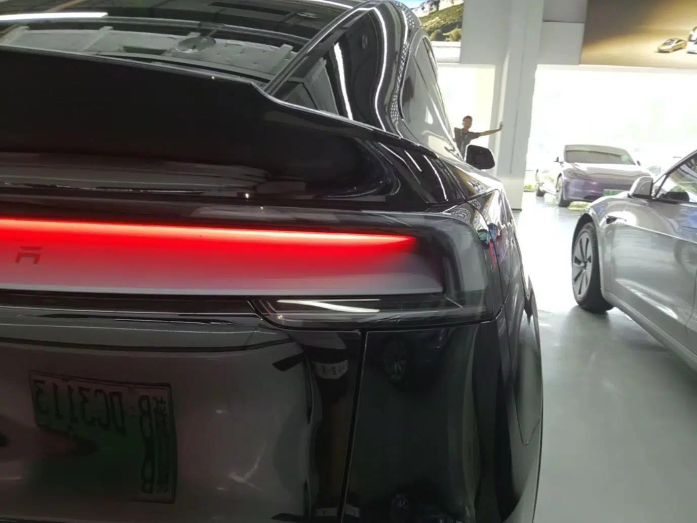 Tesla Model Y L 2025 Model Long-Range All-Wheel-Drive Version — миниатюра 8