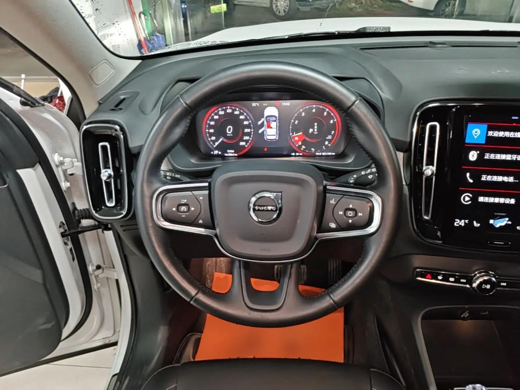 Volvo XC40 2021 T4 Four-Wheel Drive Smart Luxury Edition — миниатюра 15