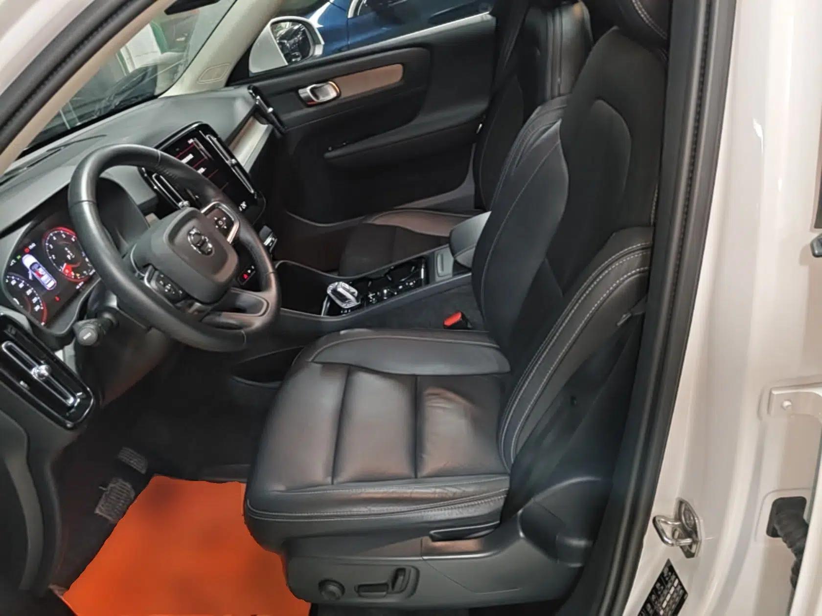 Volvo XC40 2021 T4 Four-Wheel Drive Smart Luxury Edition — миниатюра 19