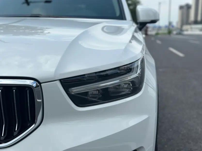 Volvo XC40 2021 T4 Four-Wheel Drive Smart Luxury Edition — миниатюра 3
