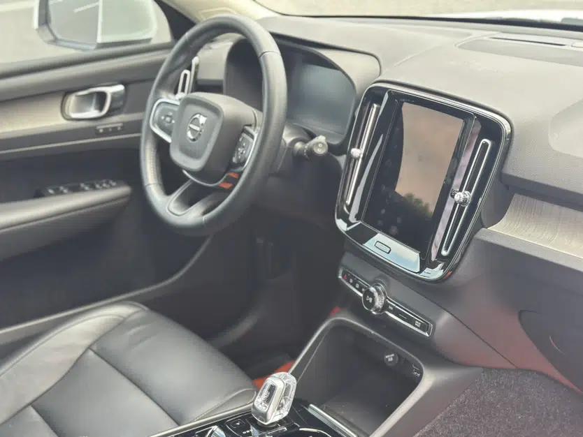 Volvo XC40 2021 T4 Four-Wheel Drive Smart Luxury Edition — миниатюра 24