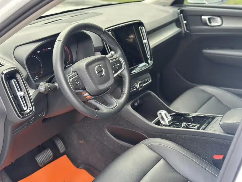 Volvo XC40 2021 T4 Four-Wheel Drive Smart Luxury Edition — миниатюра 28