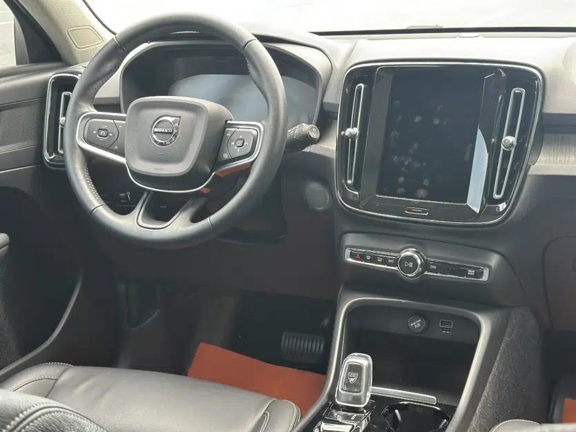 Volvo XC40 2021 T4 Four-Wheel Drive Smart Luxury Edition — миниатюра 29