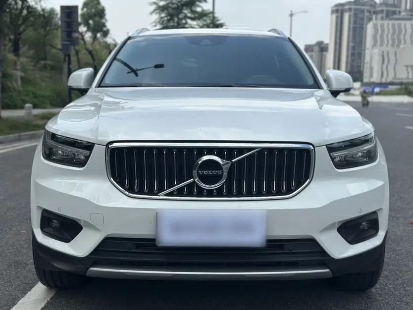 Volvo XC40 2021 T4 Four-Wheel Drive Smart Luxury Edition — миниатюра 6