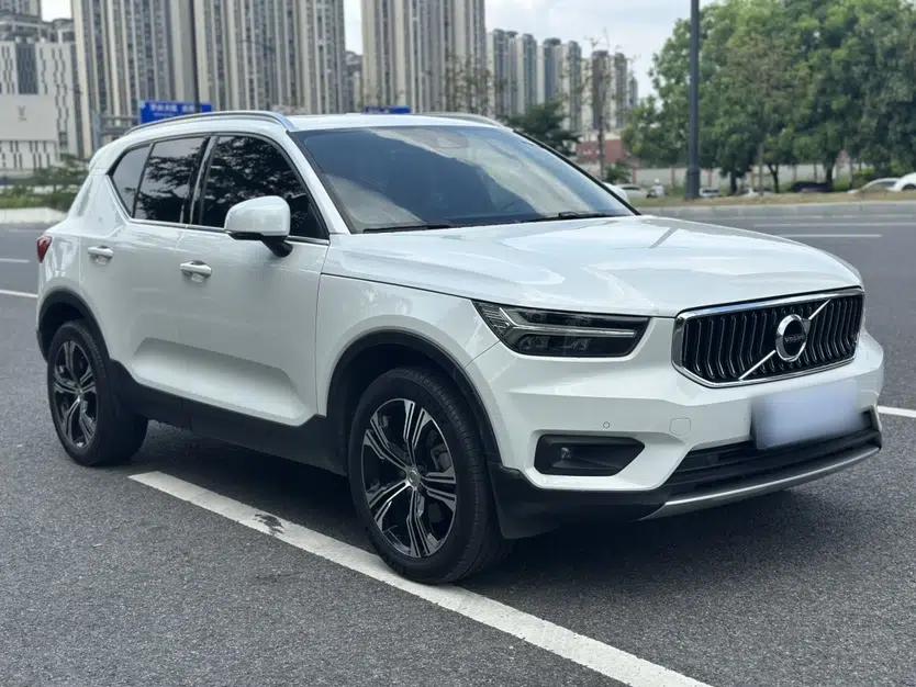 Volvo XC40 2021 T4 Four-Wheel Drive Smart Luxury Edition — миниатюра 7