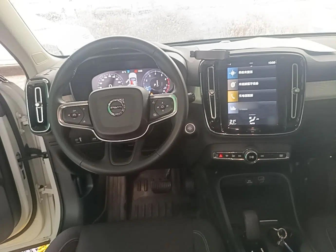 Volvo XC40 2022 T4 Four-Wheel Drive Smart & Stylish Edition — миниатюра 13