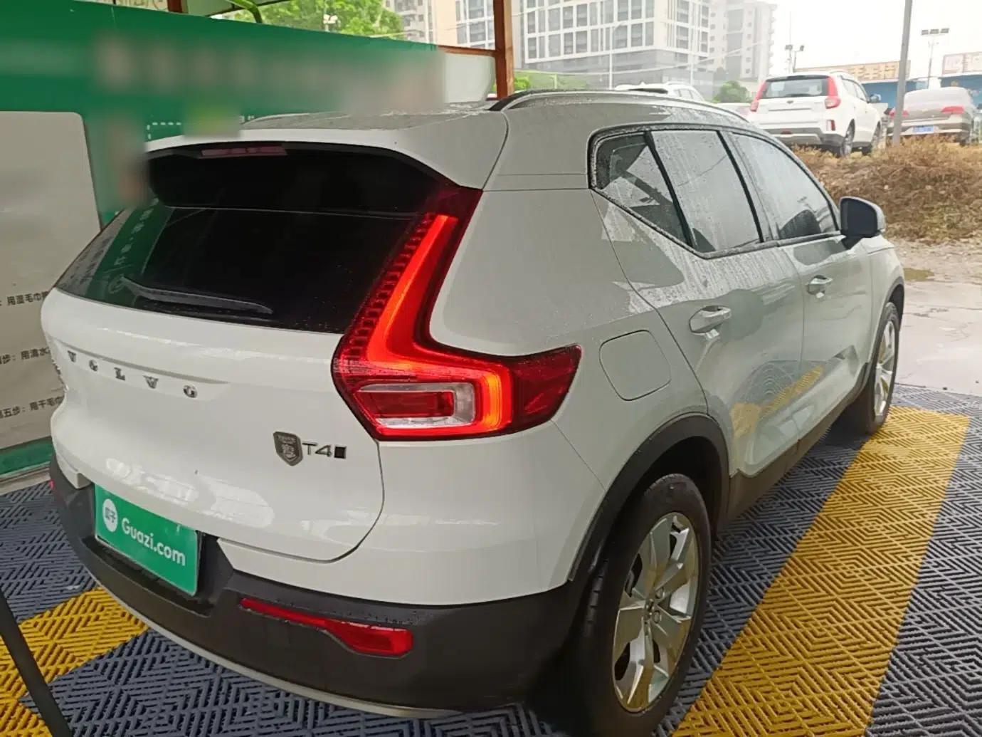 Volvo XC40 2022 T4 Four-Wheel Drive Smart & Stylish Edition — миниатюра 6