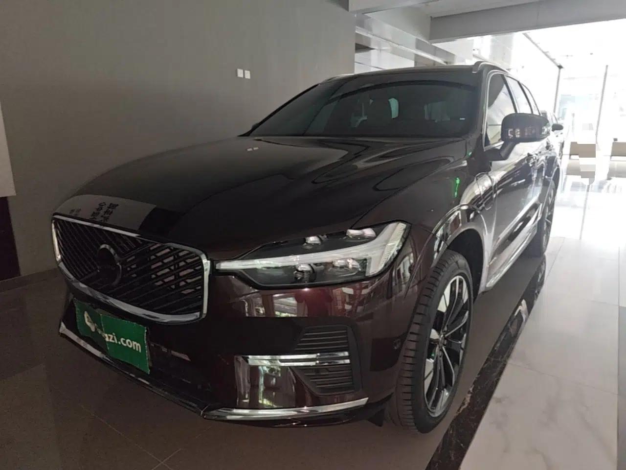 Volvo XC60 New Energy 2026 Model Plug-in Hybrid Long-Range Four-Wheel Drive Zhiyuan Luxury Edition — миниатюра 1