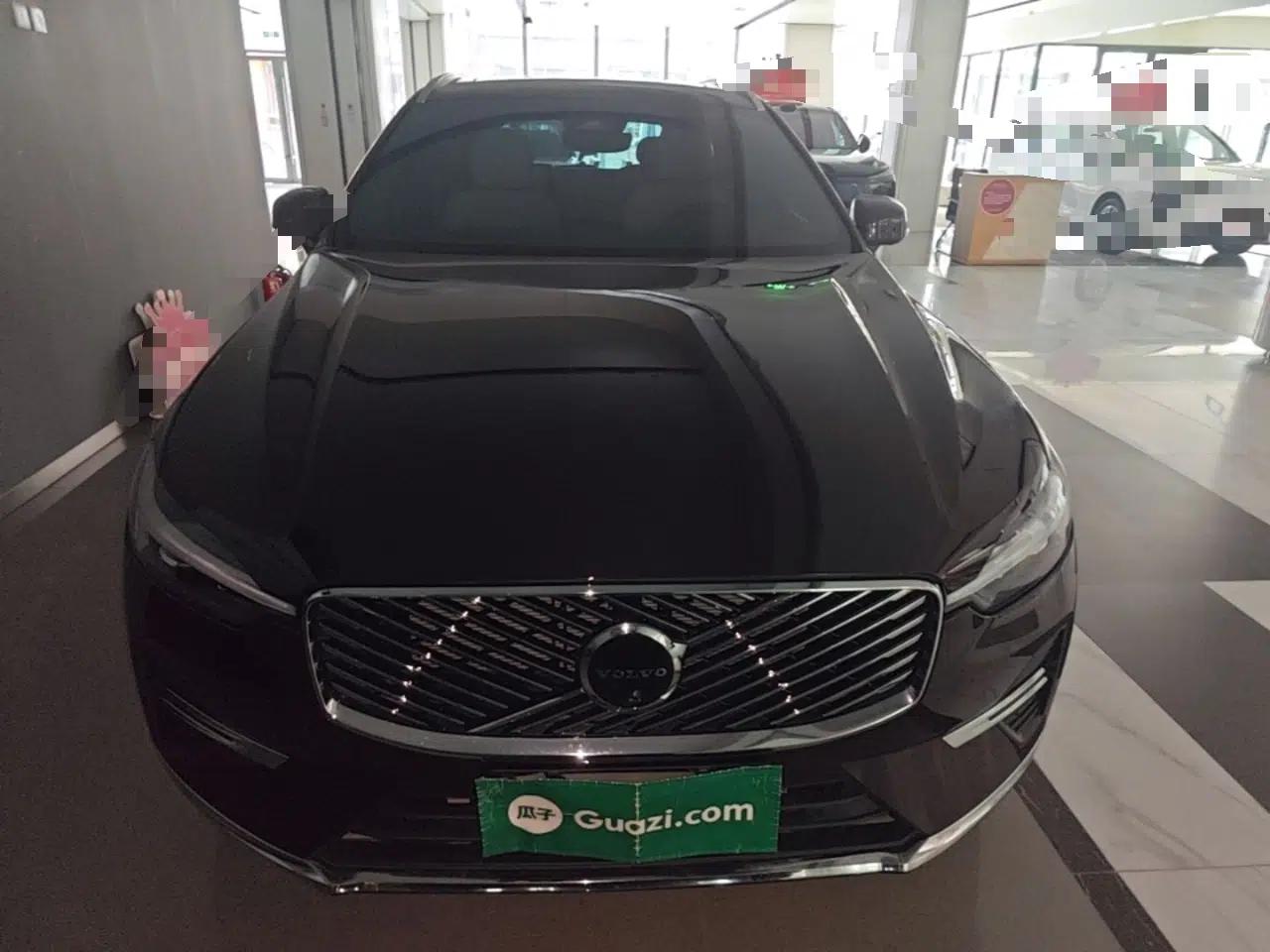 Volvo XC60 New Energy 2026 Model Plug-in Hybrid Long-Range Four-Wheel Drive Zhiyuan Luxury Edition — миниатюра 2