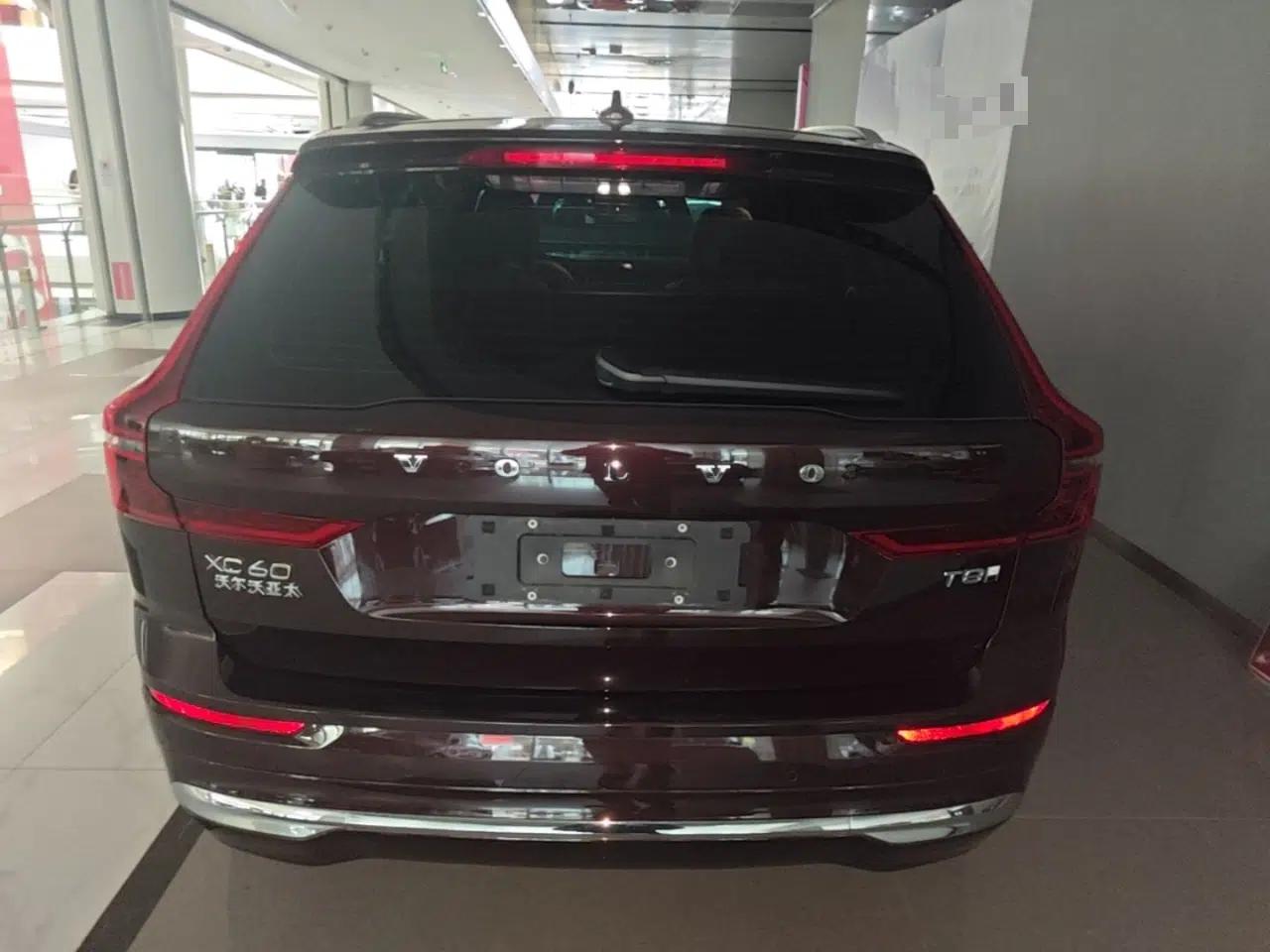 Volvo XC60 New Energy 2026 Model Plug-in Hybrid Long-Range Four-Wheel Drive Zhiyuan Luxury Edition — миниатюра 5