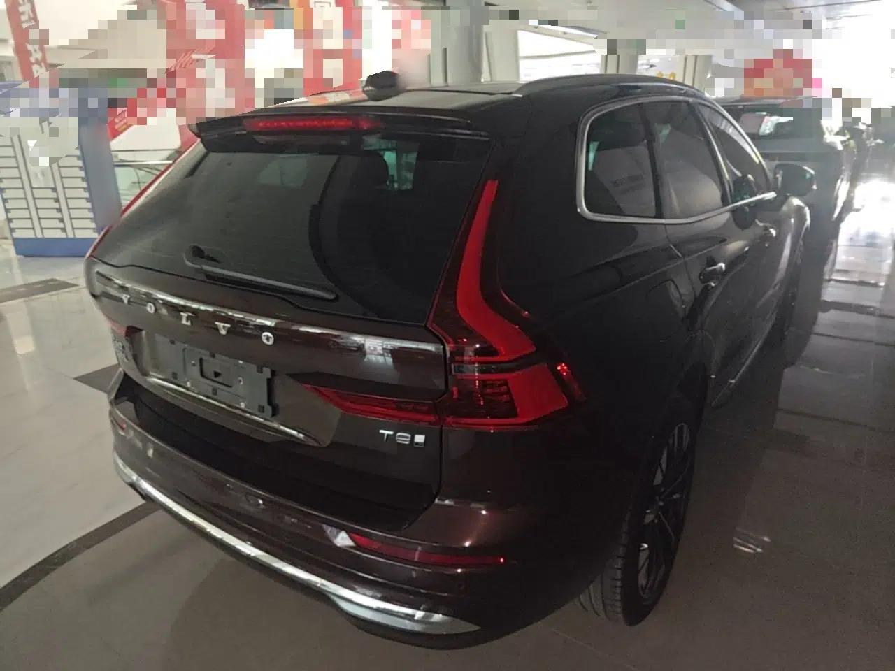 Volvo XC60 New Energy 2026 Model Plug-in Hybrid Long-Range Four-Wheel Drive Zhiyuan Luxury Edition — миниатюра 6