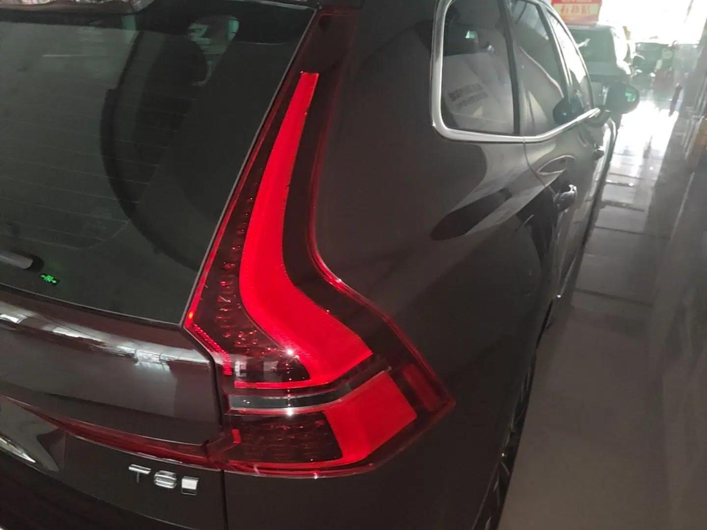Volvo XC60 New Energy 2026 Model Plug-in Hybrid Long-Range Four-Wheel Drive Zhiyuan Luxury Edition — миниатюра 7