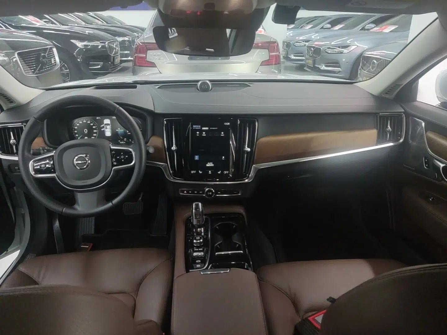 Volvo S90 New Energy 2019 T8 E-Drive Hybrid Intelligent Luxury Version China V Standard — миниатюра 13
