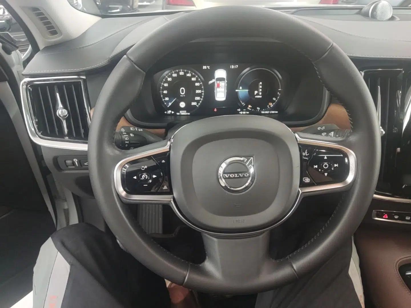 Volvo S90 New Energy 2019 T8 E-Drive Hybrid Intelligent Luxury Version China V Standard — миниатюра 14