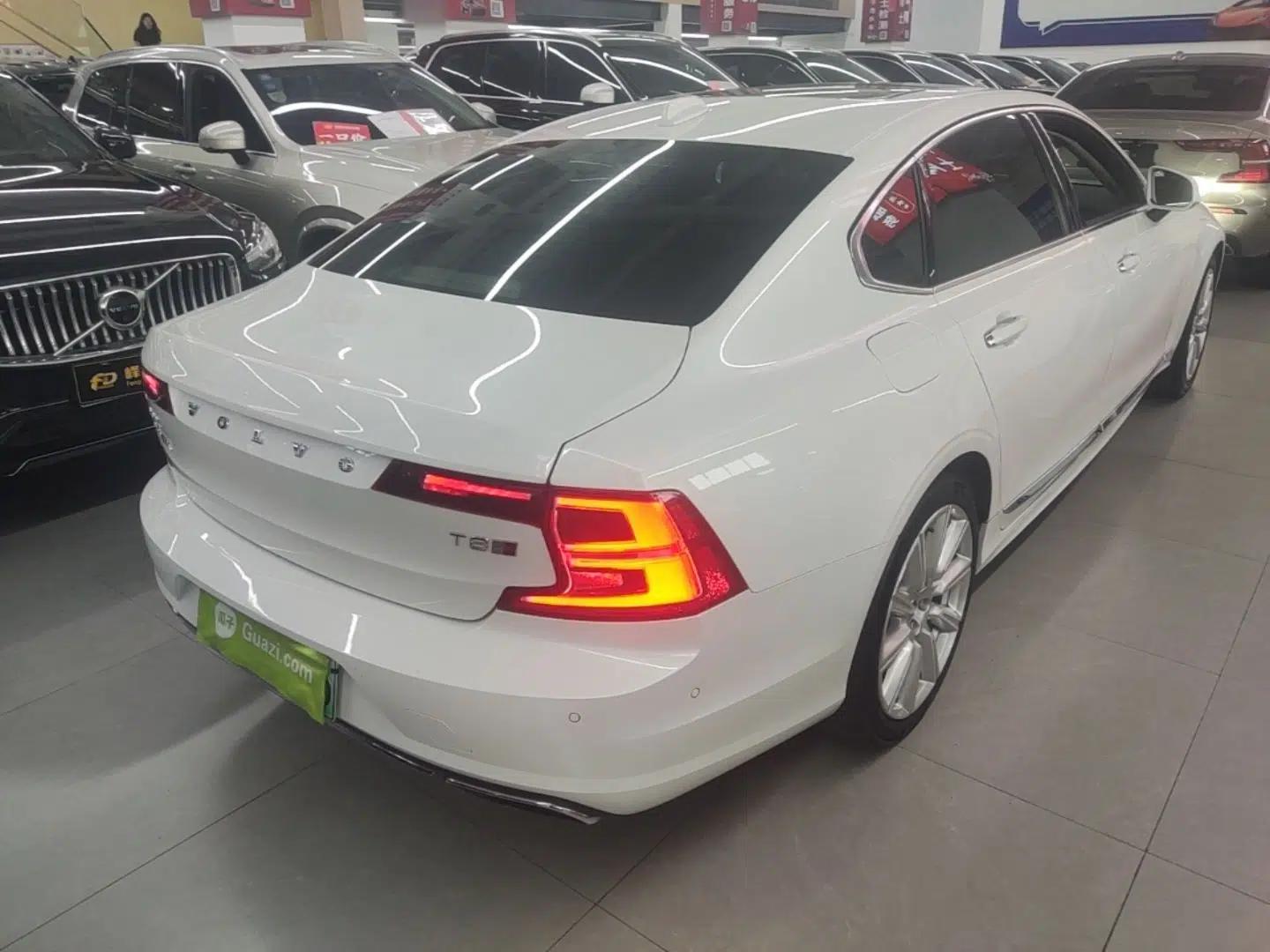 Volvo S90 New Energy 2019 T8 E-Drive Hybrid Intelligent Luxury Version China V Standard — миниатюра 6
