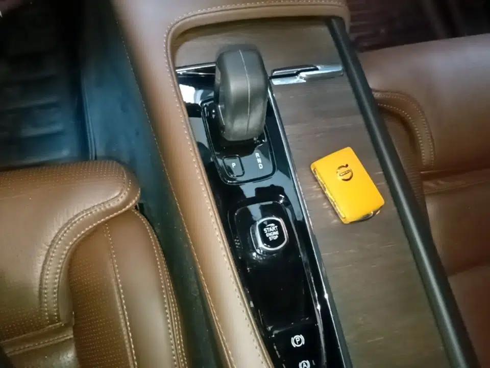 Volvo V90 2022 Cross Country B5 AWD Prestige Edition — миниатюра 17