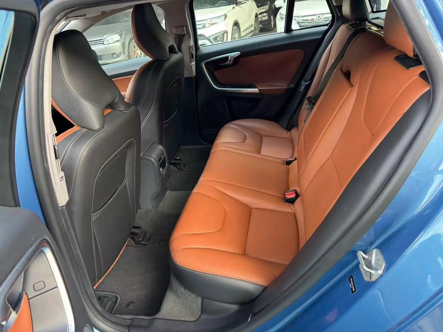 Volvo V60 2015 T5 Zhiya Edition — миниатюра 20