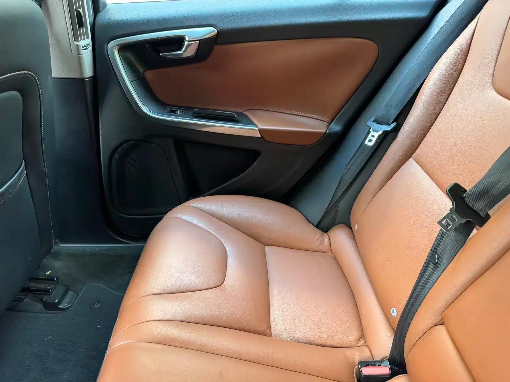 Volvo V60 2015 T5 Zhiya Edition — миниатюра 23