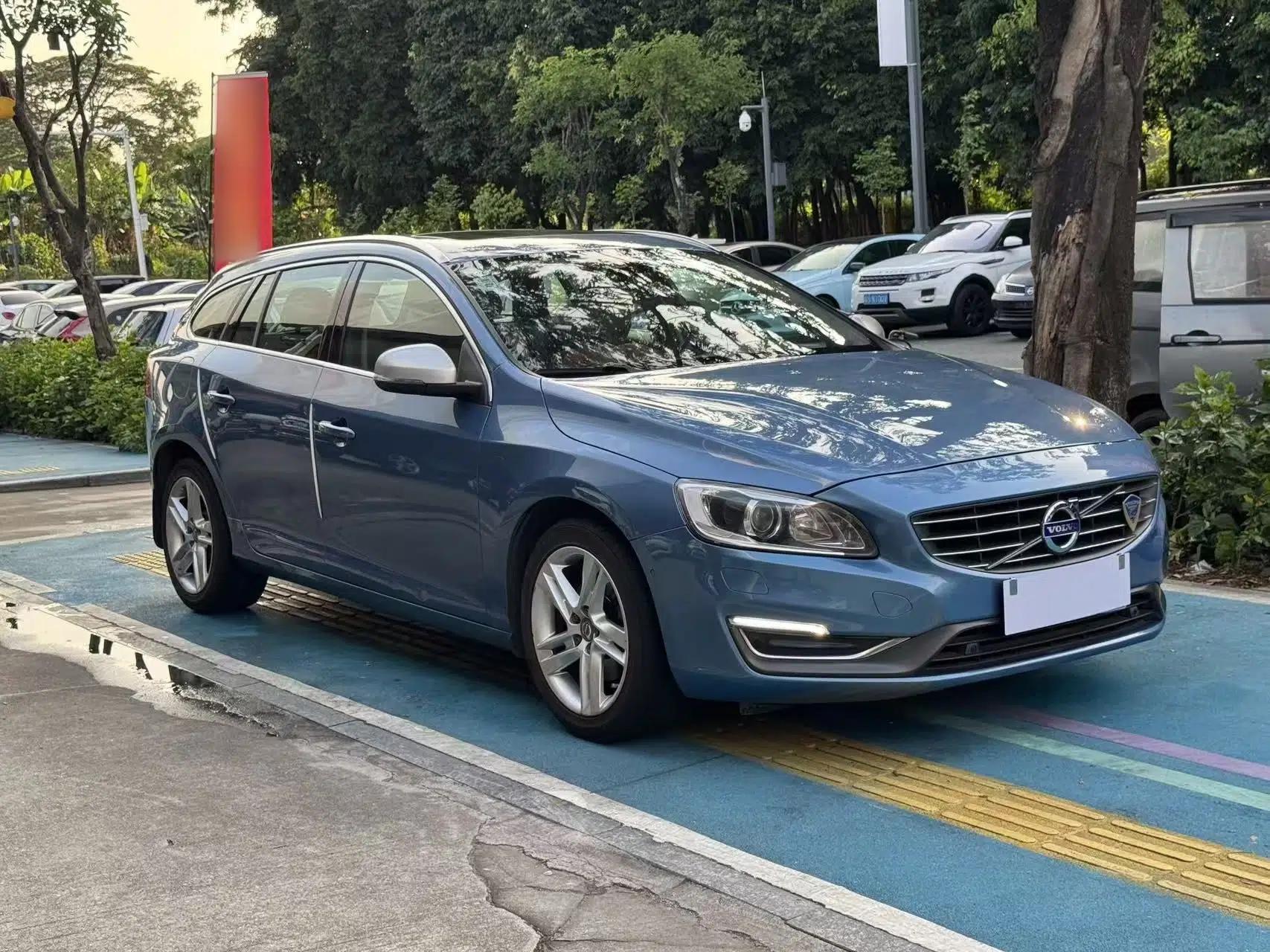 Volvo V60 2015 T5 Zhiya Edition — миниатюра 5