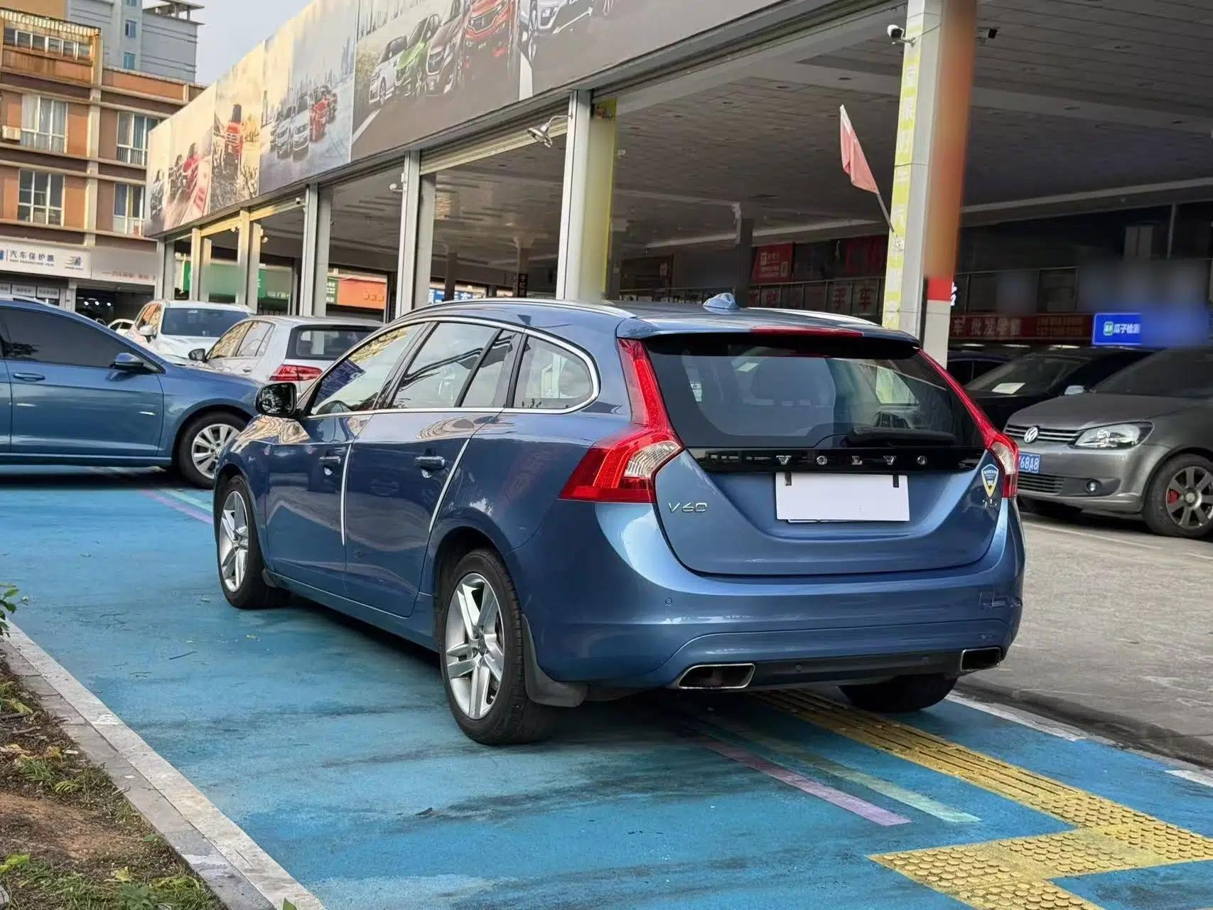 Volvo V60 2015 T5 Zhiya Edition — миниатюра 6