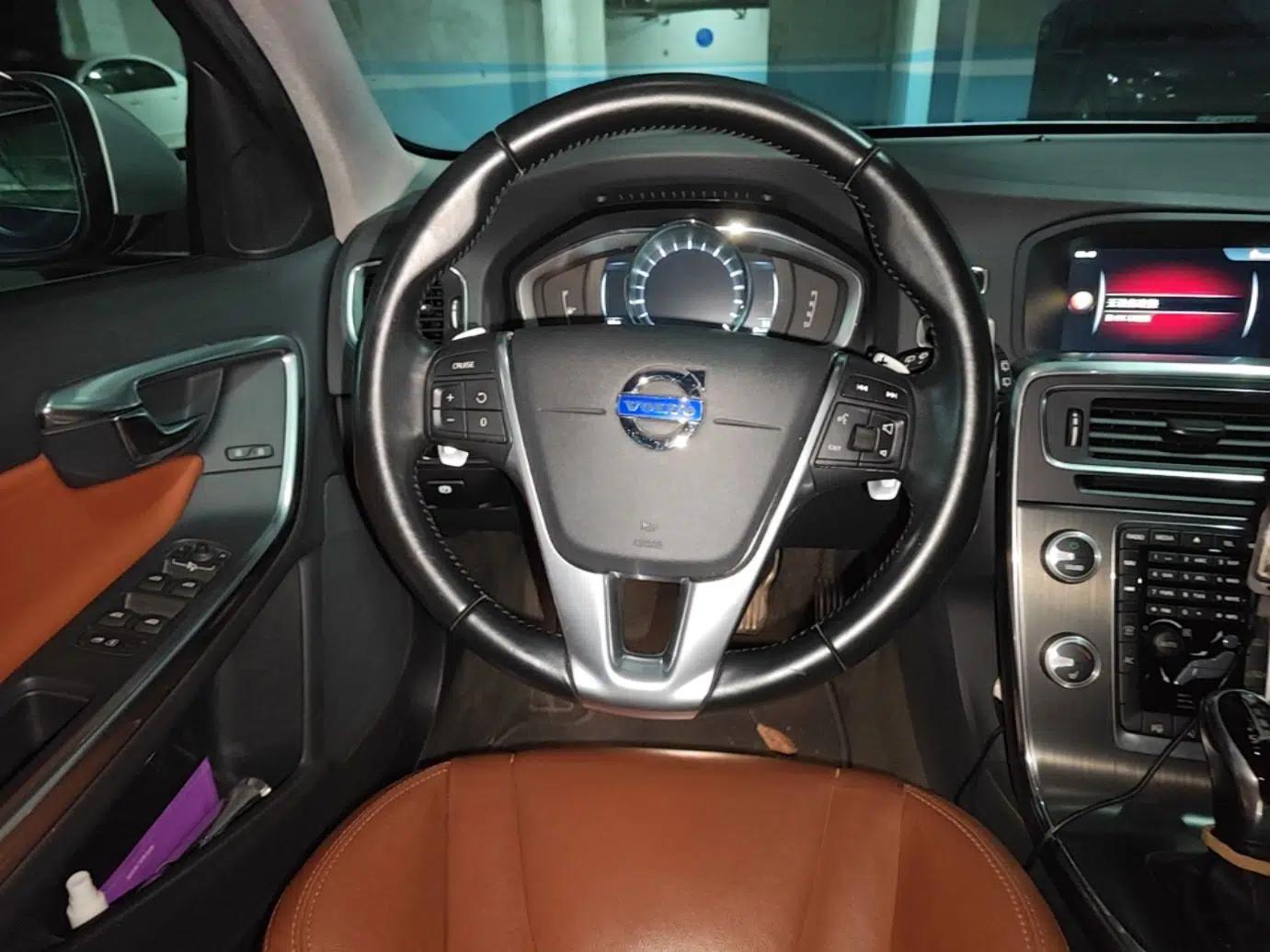 Volvo V60 2015 T5 Zhiya Edition — миниатюра 9