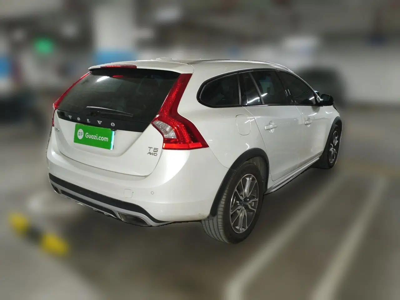 Volvo V60 2017 Cross Country T5 AWD China V Standard — миниатюра 4