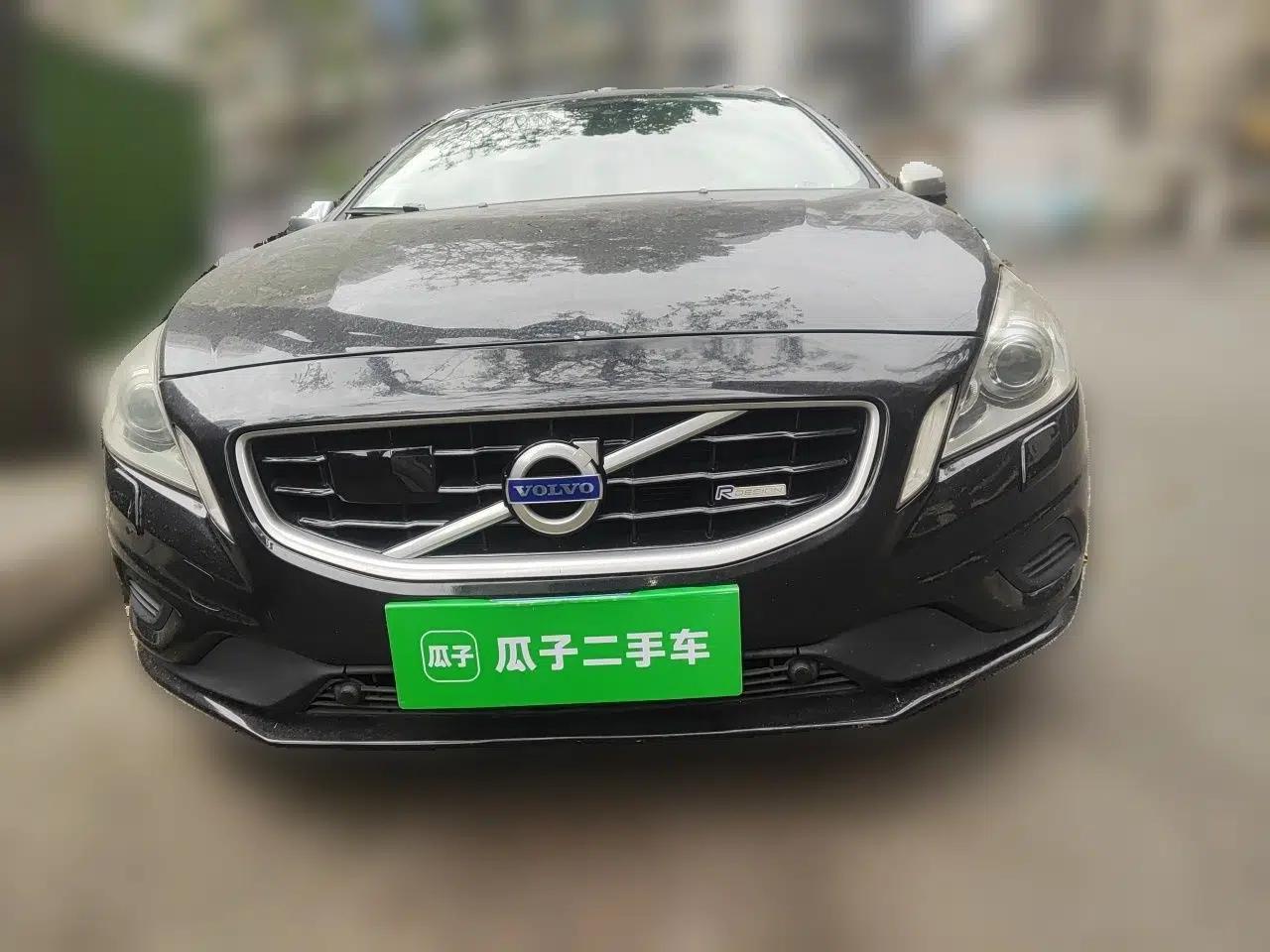 Volvo V60 2012 T6 AWD Personalized Sport Edition — миниатюра 2