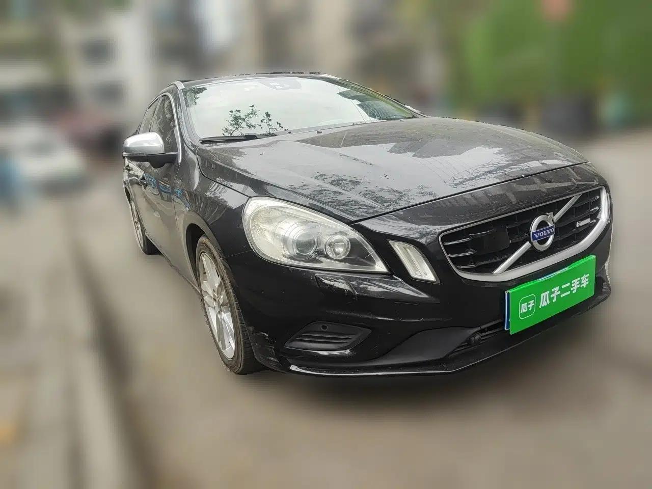Volvo V60 2012 T6 AWD Personalized Sport Edition — миниатюра 3