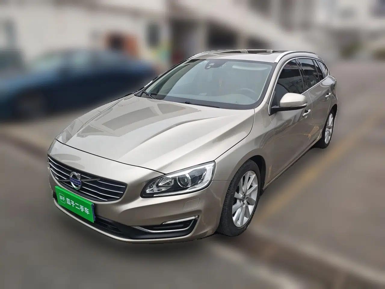 Volvo V60 2015 T5 Zhiyi Edition — миниатюра 1