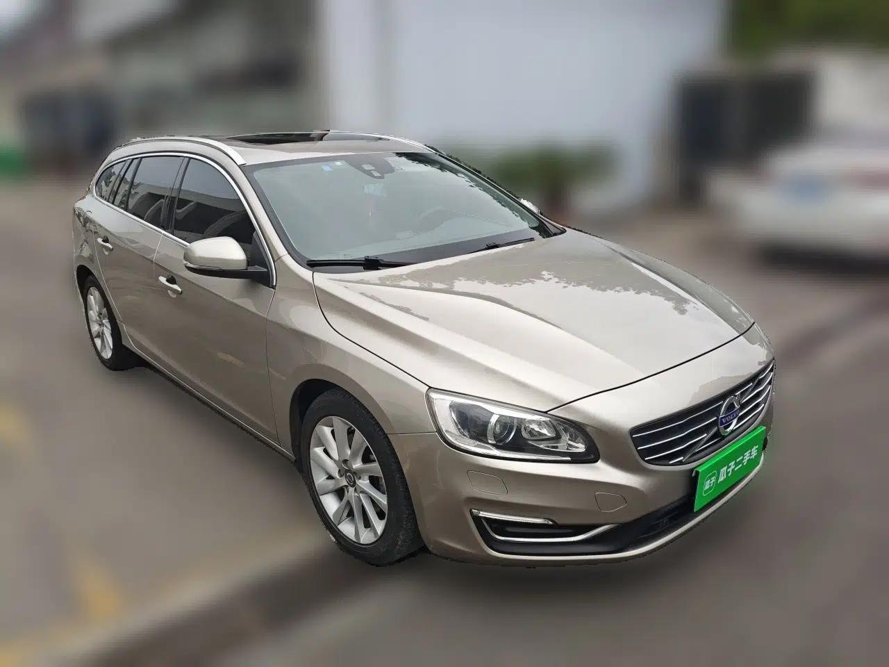 Volvo V60 2015 T5 Zhiyi Edition — миниатюра 3