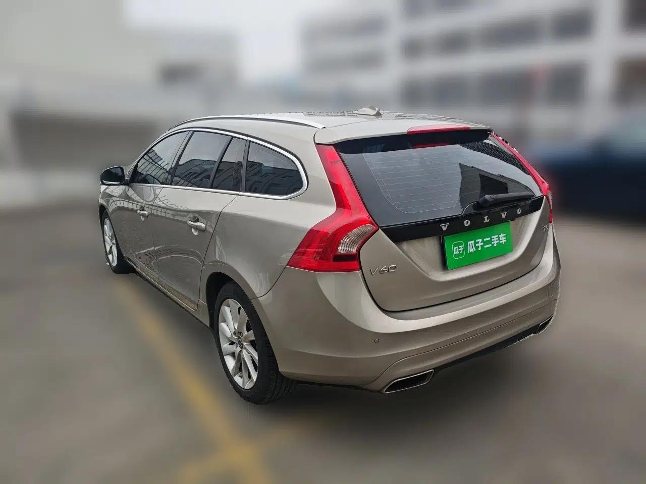 Volvo V60 2015 T5 Zhiyi Edition — миниатюра 4