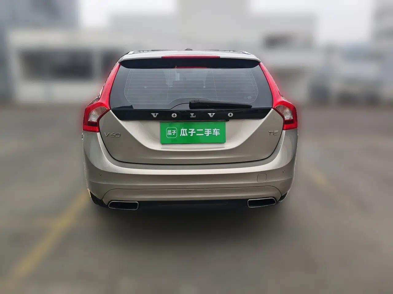 Volvo V60 2015 T5 Zhiyi Edition — миниатюра 5
