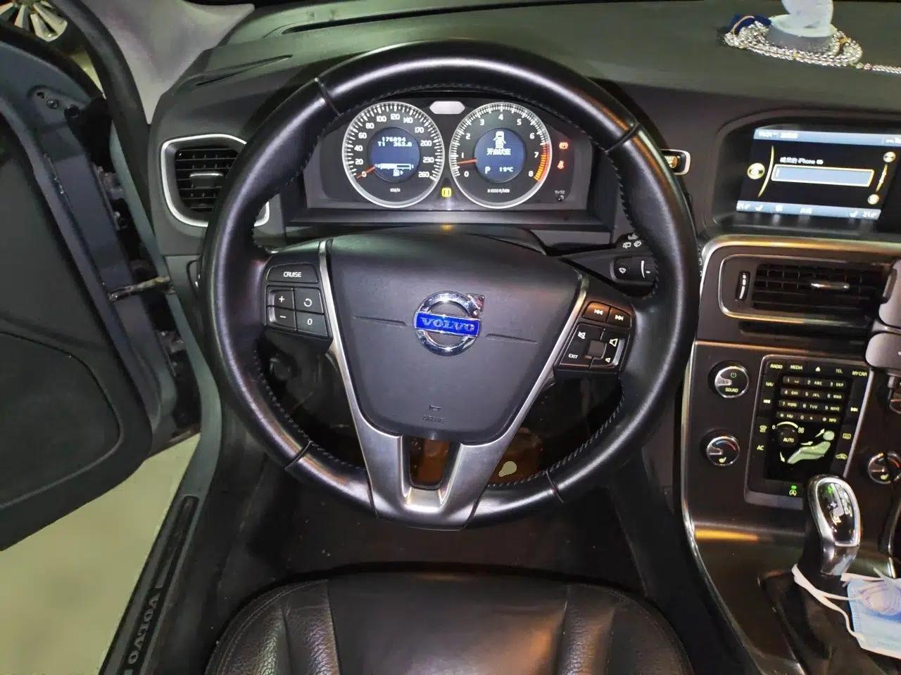 Volvo V60 2013 T5 Zhiya Edition — миниатюра 11