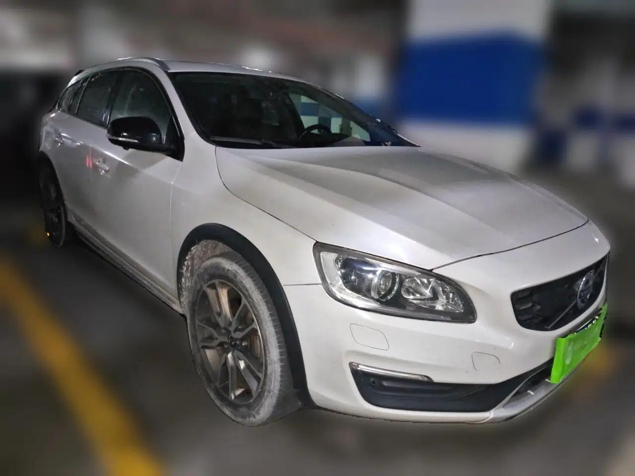 Volvo V60 2017 Cross Country T5 AWD China V Standard — миниатюра 3