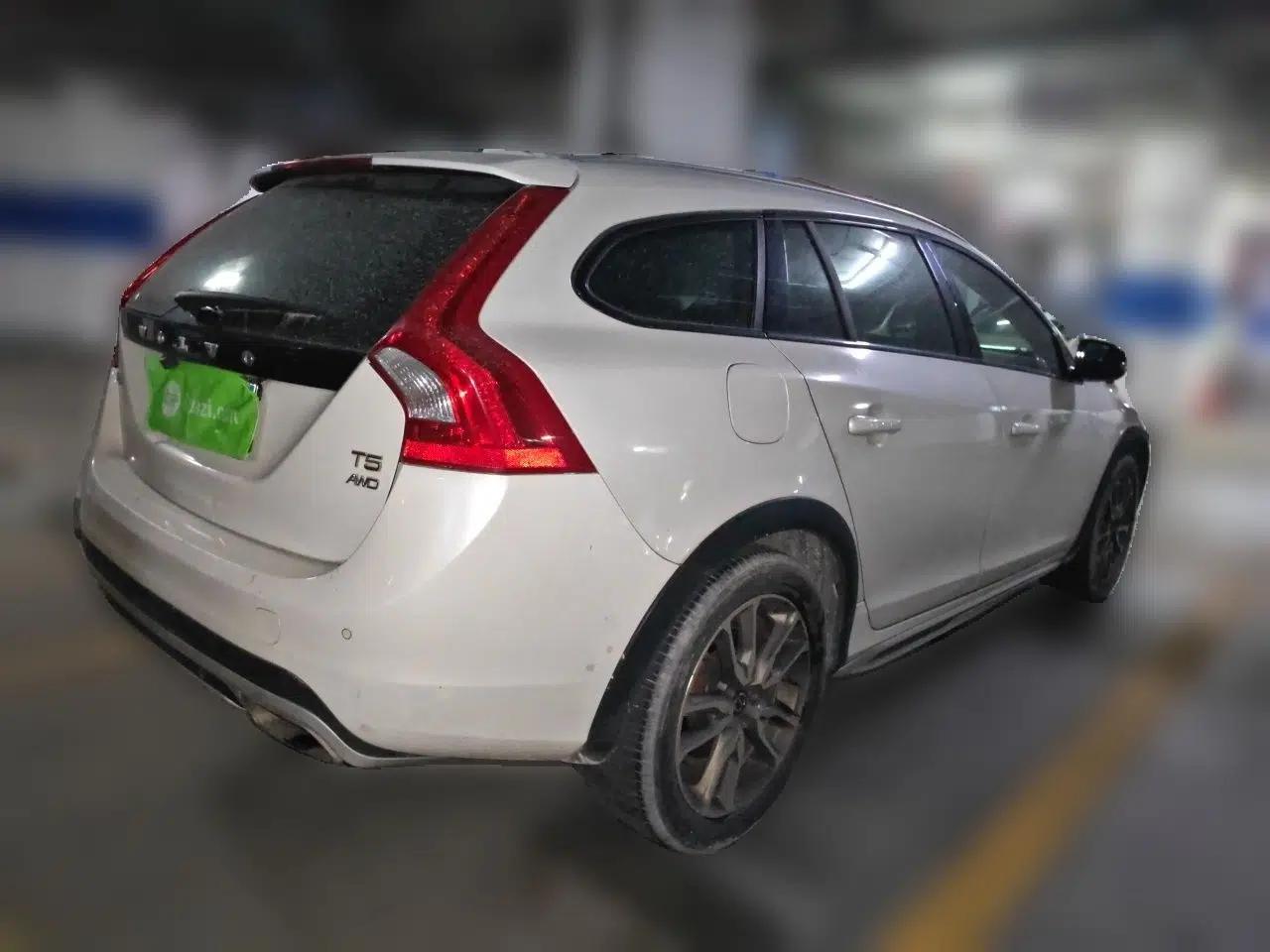 Volvo V60 2017 Cross Country T5 AWD China V Standard — миниатюра 6