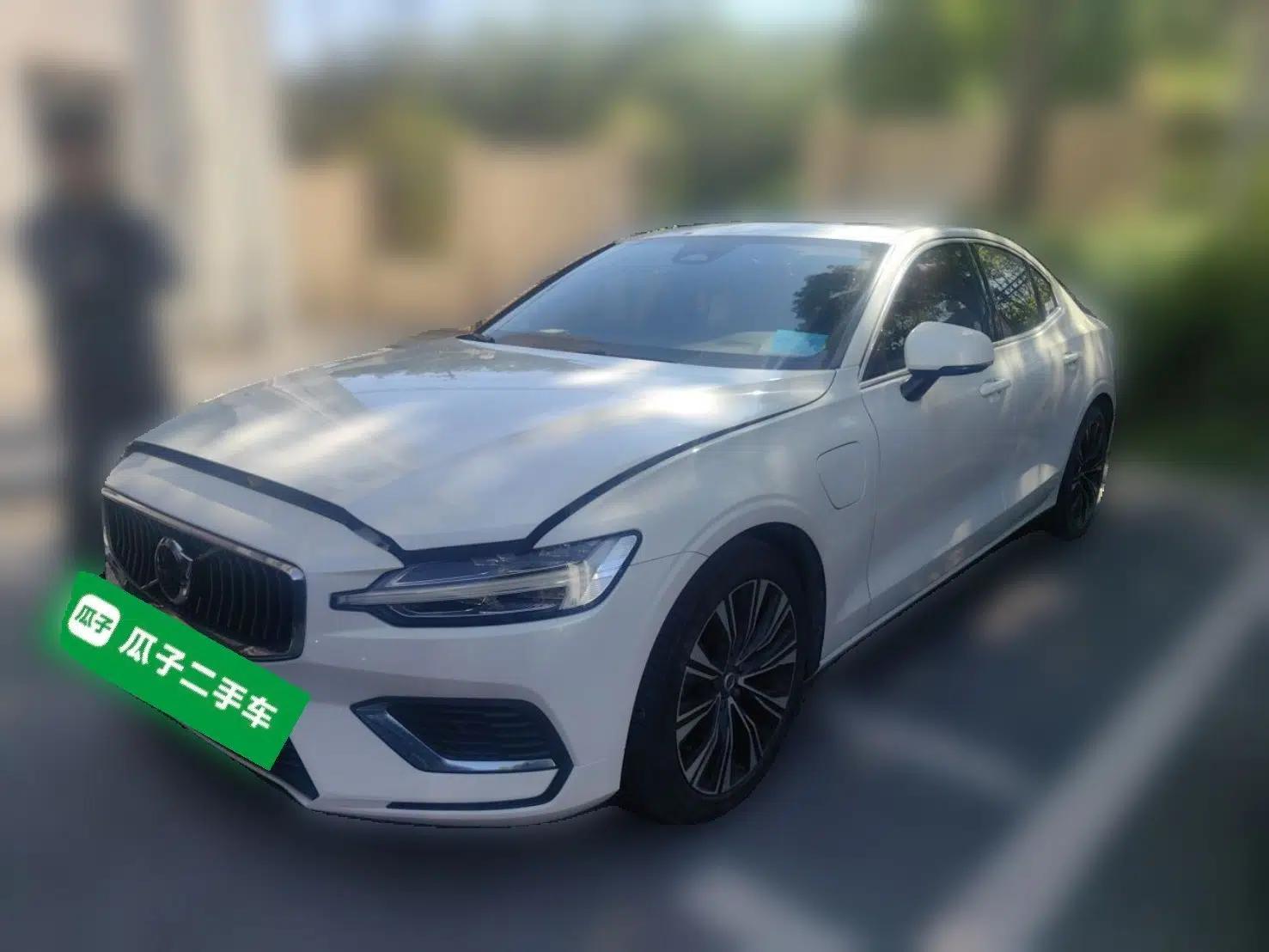 Volvo S60 New Energy 2023 T8 All-Wheel Drive Long-Range Zhiyi Luxury Edition — миниатюра 1