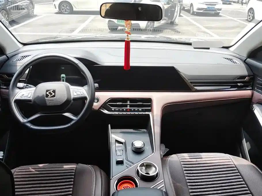 Sihao X8 PLUS 2023 1.5TGDI DCT Smart Edition 7-seater — миниатюра 12