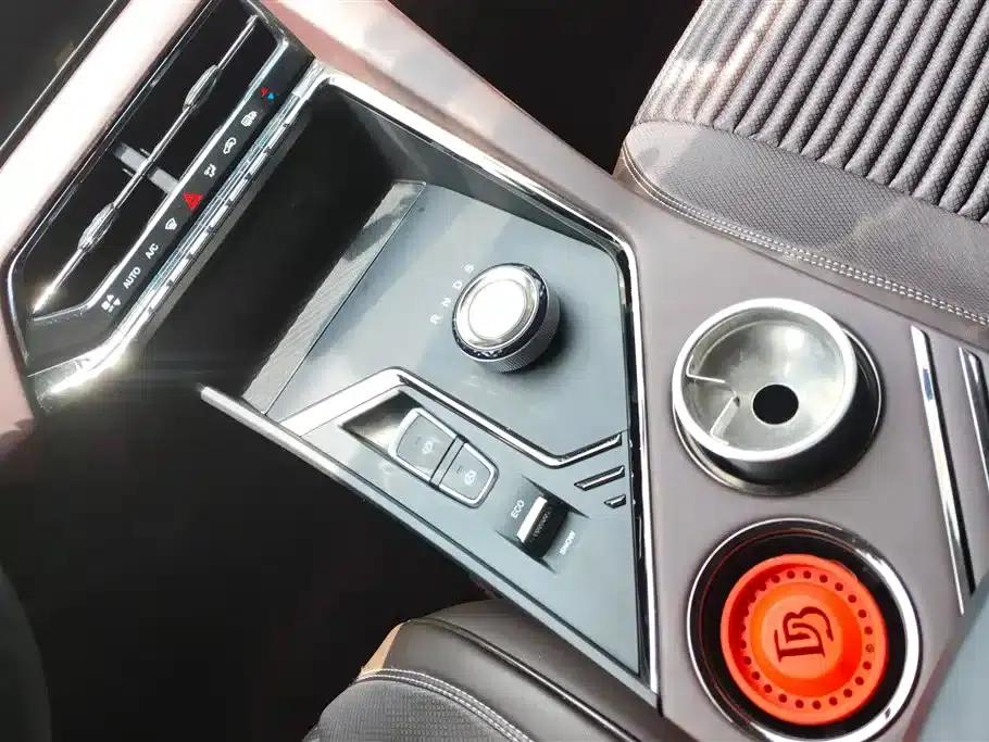 Sihao X8 PLUS 2023 1.5TGDI DCT Smart Edition 7-seater — миниатюра 13