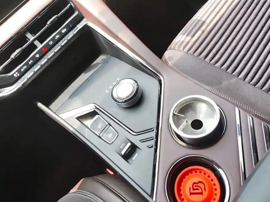 Sihao X8 PLUS 2023 1.5TGDI DCT Smart Edition 7-seater — миниатюра 16