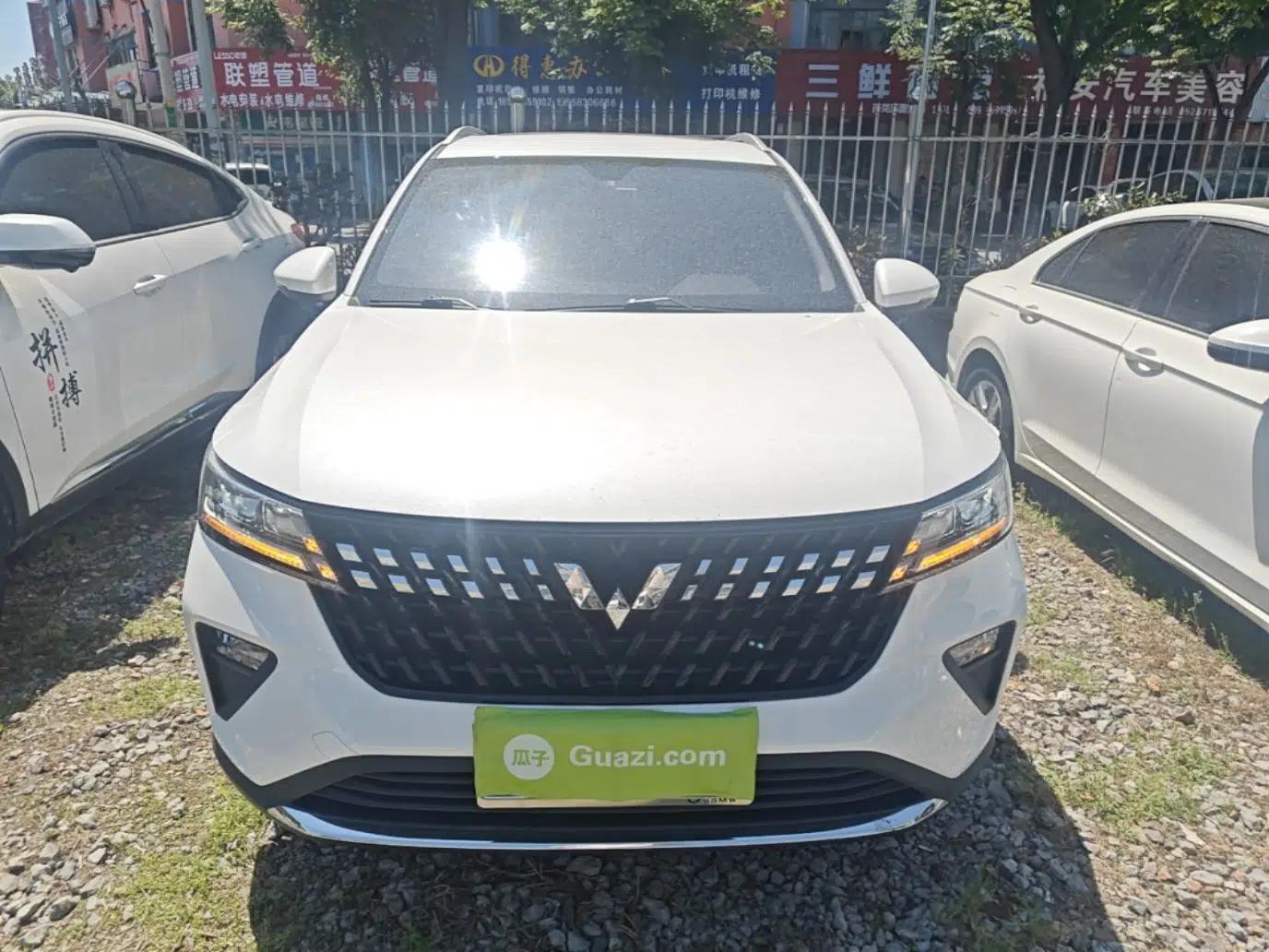 Wuling Alvez 2022 1.5L CVT Comfort Edition — миниатюра 2