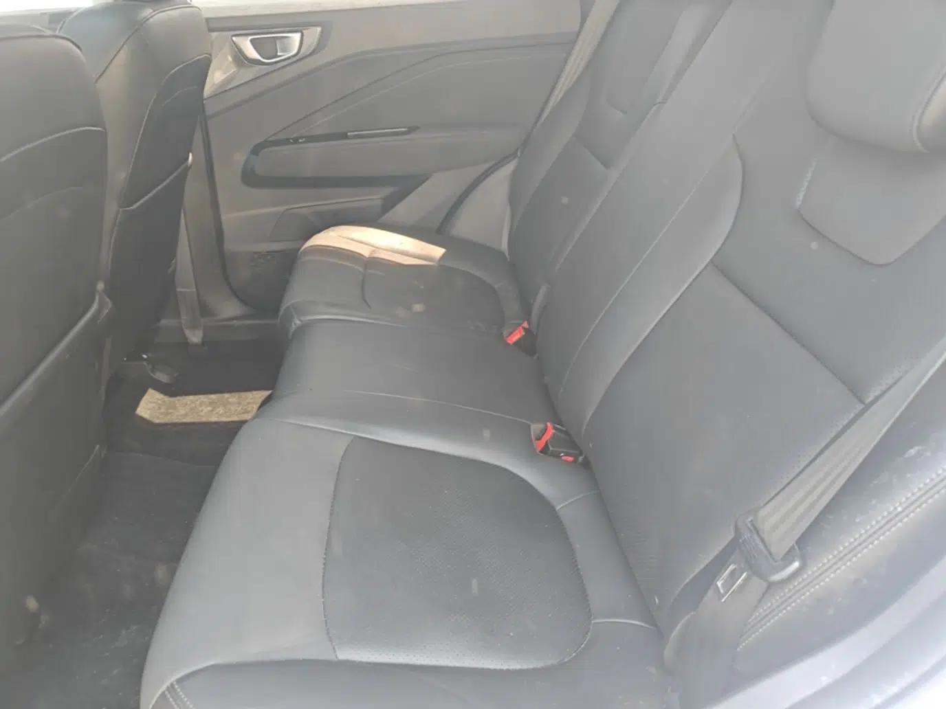 Wuling Alvez 2022 1.5L CVT Comfort Edition — миниатюра 20