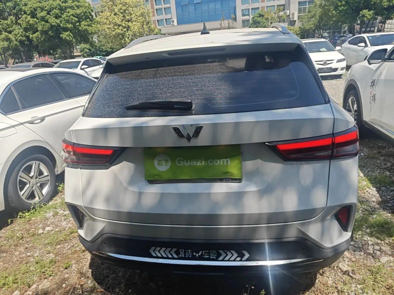 Wuling Alvez 2022 1.5L CVT Comfort Edition — миниатюра 5
