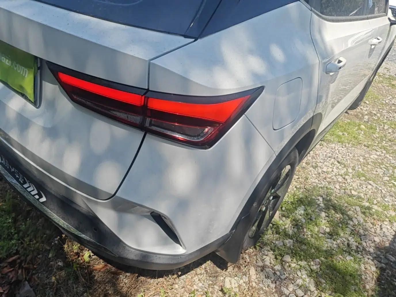 Wuling Alvez 2022 1.5L CVT Comfort Edition — миниатюра 7