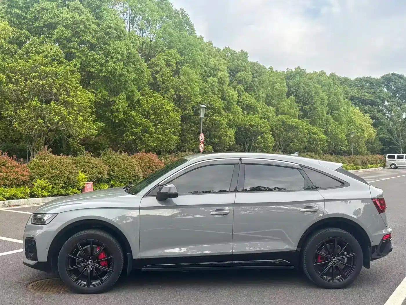 Audi Q5L Sportback 2021 40 TFSI Launch Special Edition — миниатюра 7