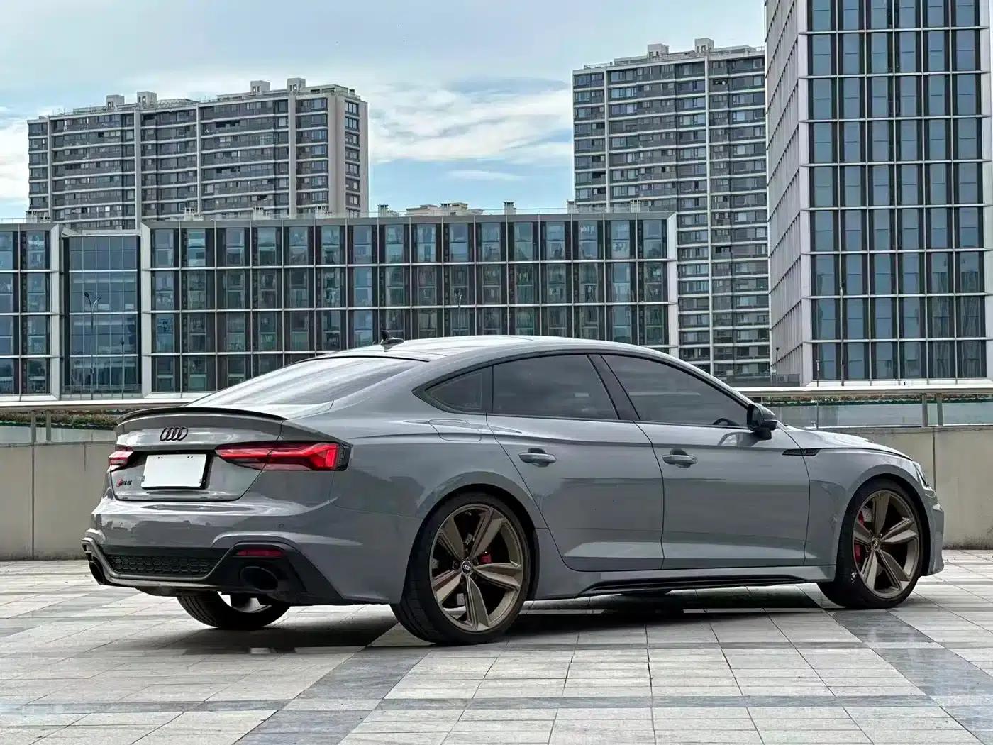 Audi RS 5 2023 RS 5 2.9T Sportback Dark Gold Edition — миниатюра 4
